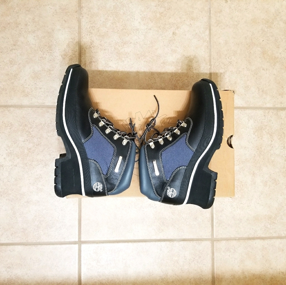 Timberland Shoes - Picture 9 of 16